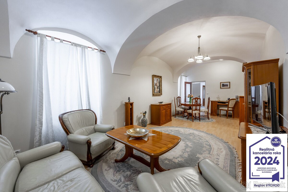 2 izbový byt v centre mesta v historickom objekte, Košice, H - 6