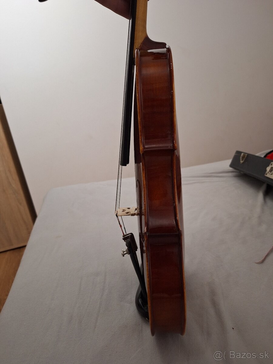 Husle 4/4 - 6