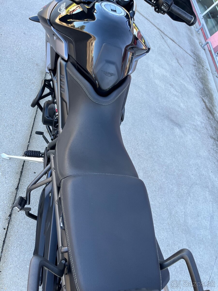 Triumph Tiger 800 - 6