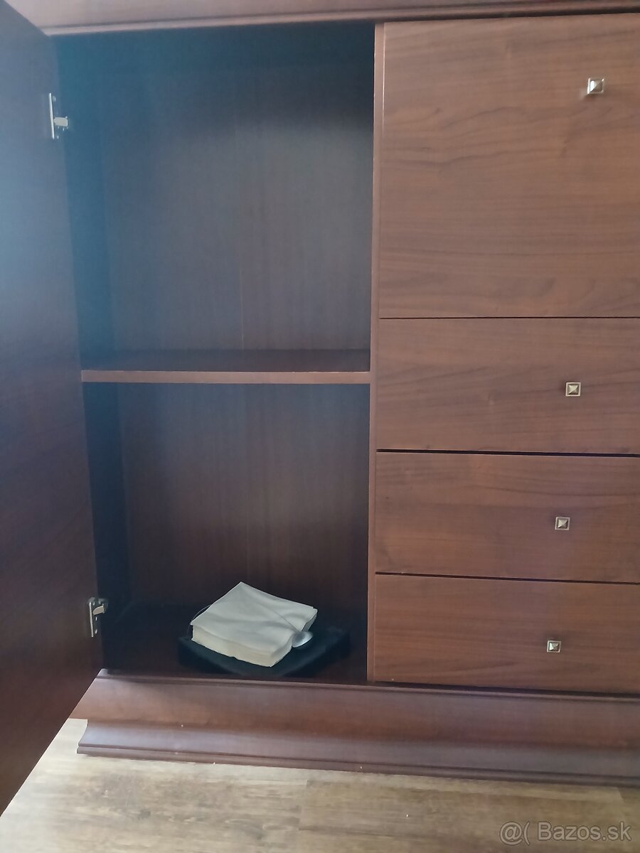 Zachovalá obývacia stena - 6