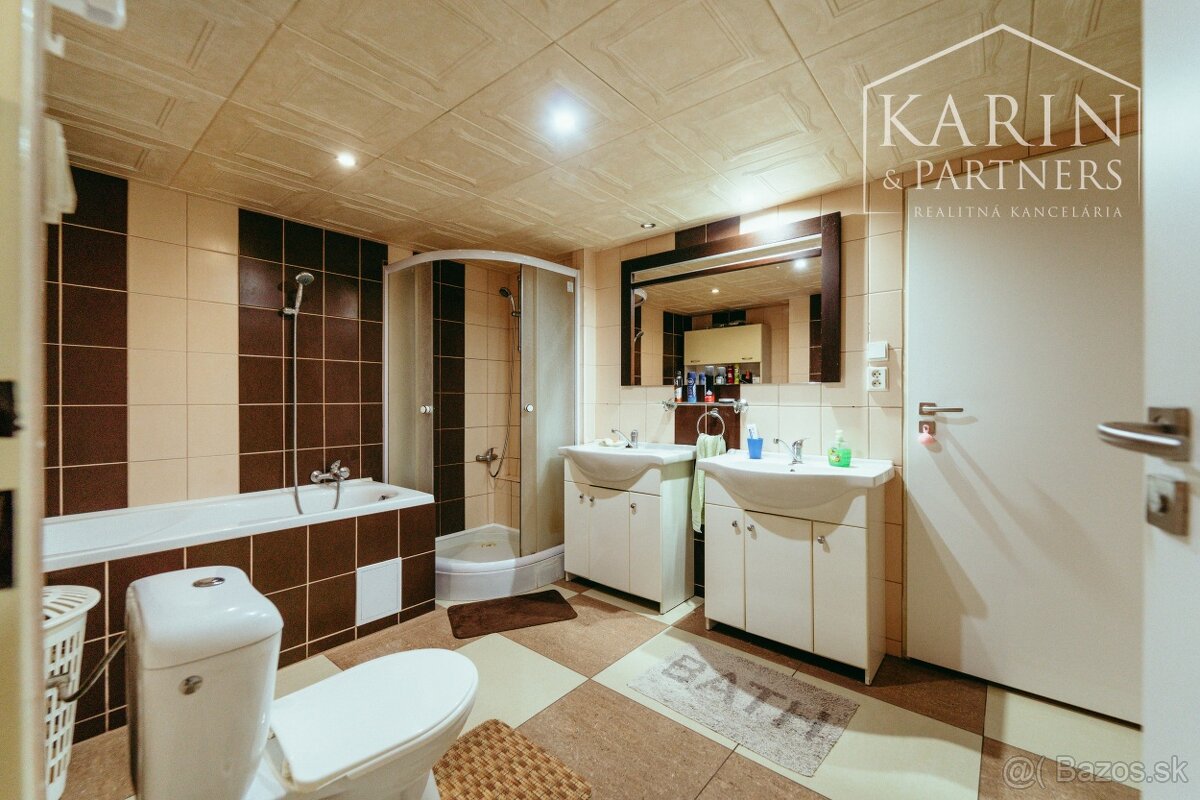 REZERVOVANÉ:3i rodinný dom po rekonštrukcii s krytou terasou - 6