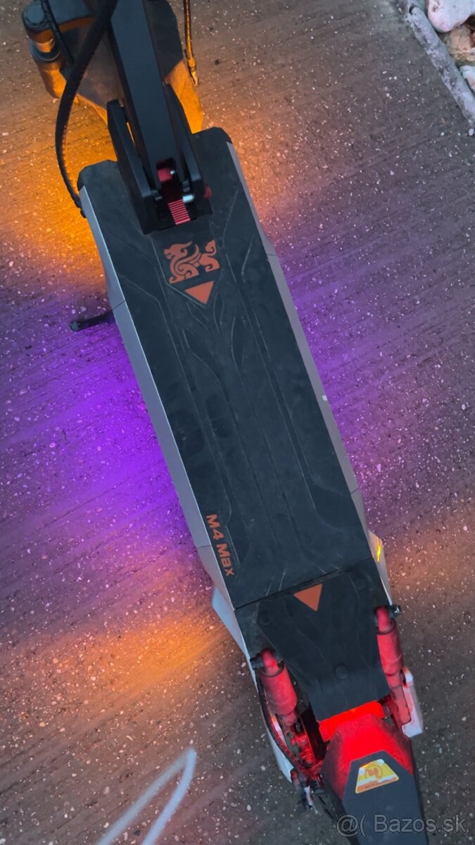 KuKirin M4 Max - E-kolobežka (275km) - 6