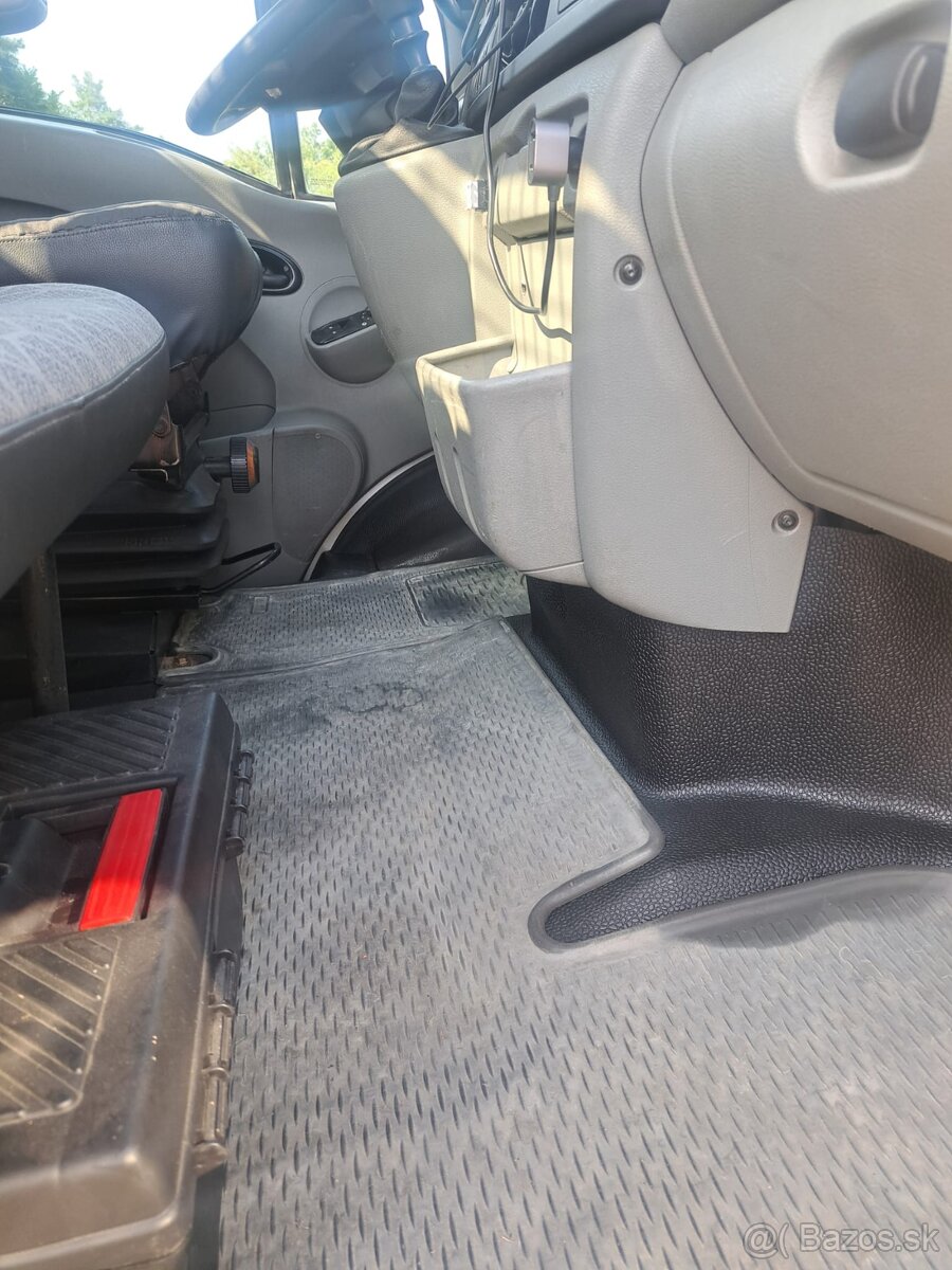 Predám Renault Mascot - 6