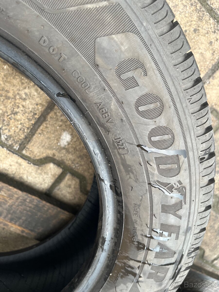 215/65R16C Good Year letne - 6