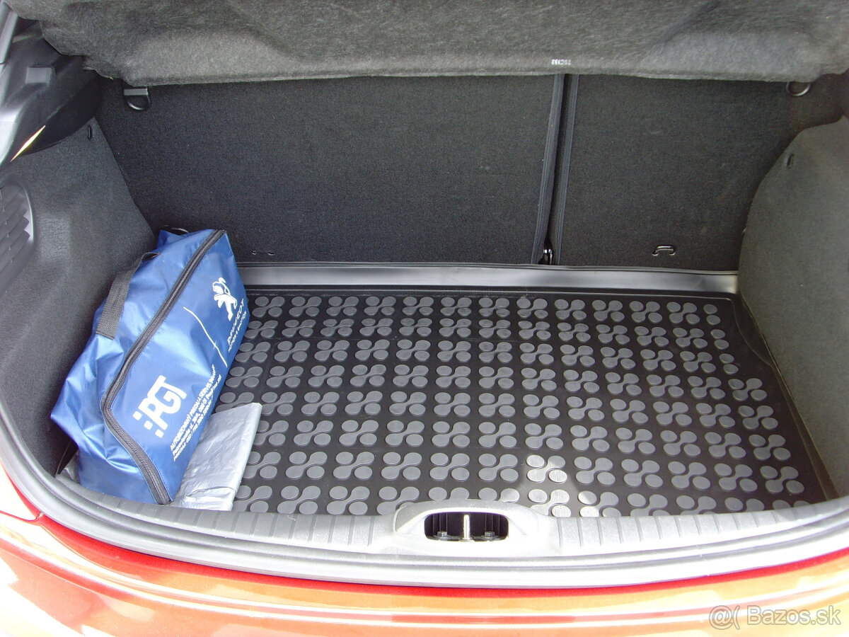 PEUGEOT 208 GTi, r.v. 9/2013, 200 koní, len 20.000 km - 6