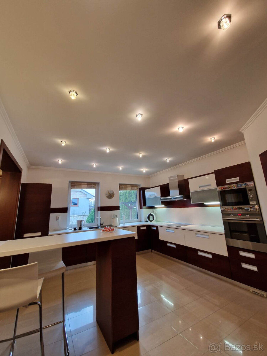 Predaj pekný RD s bazénom v Nitre - Na prameni - 6