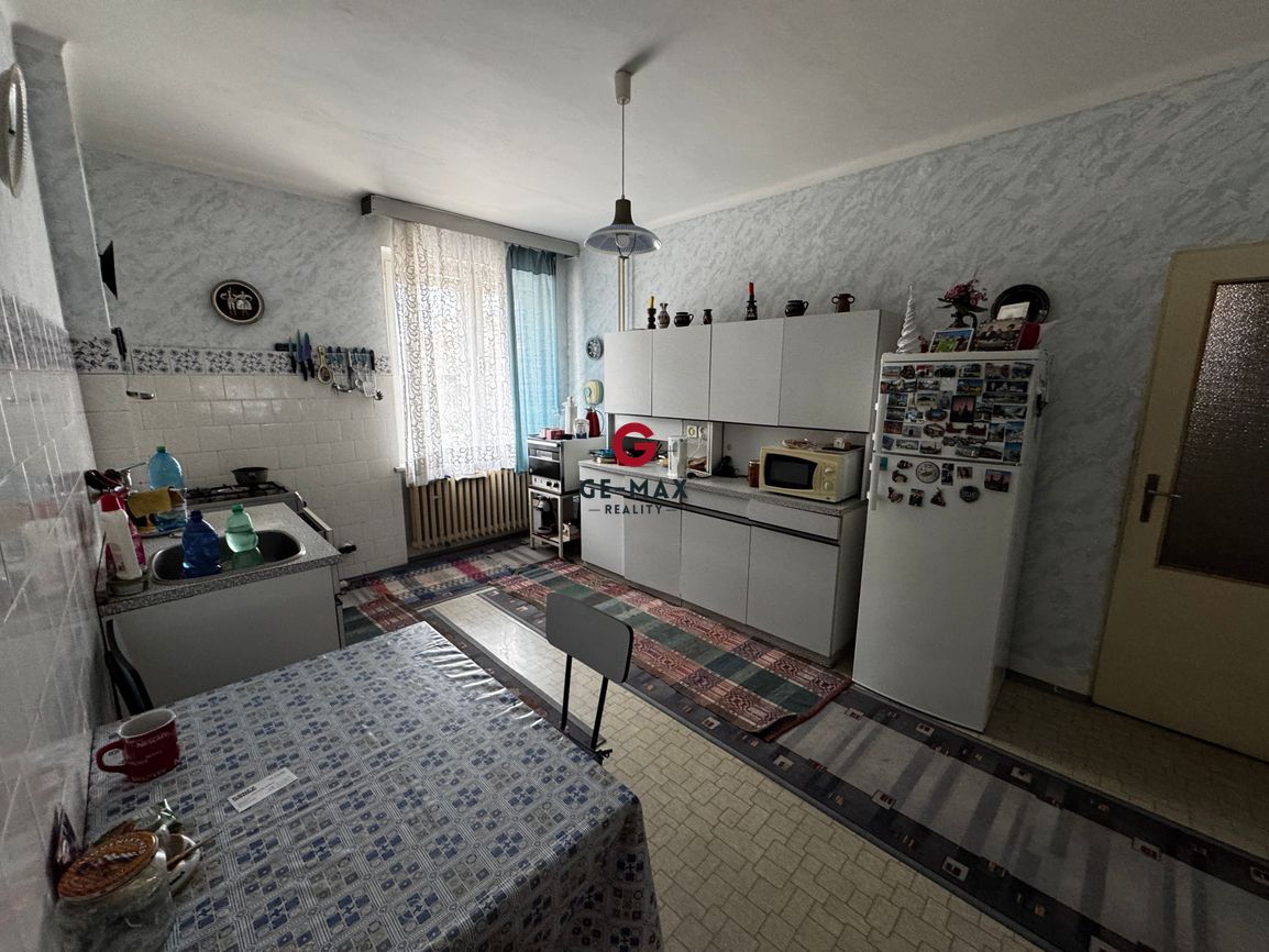 VEĽKÝ RODINNÝ DOM / DVOJDOM – NA HRÁDKU - 6