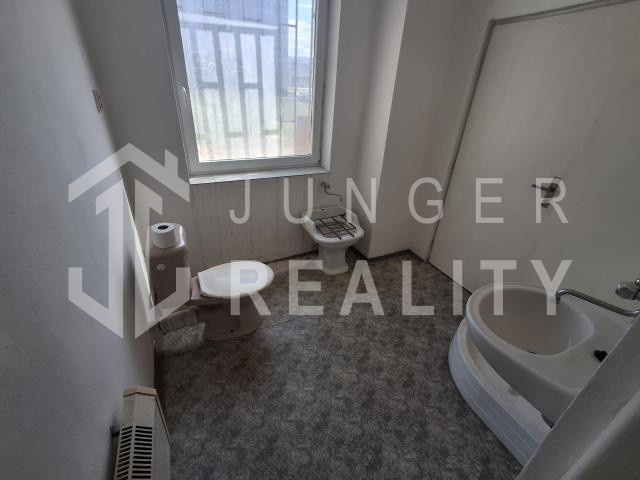 Prenájom obchodného priestoru na Námestí Baníkov v Rožňave - 6