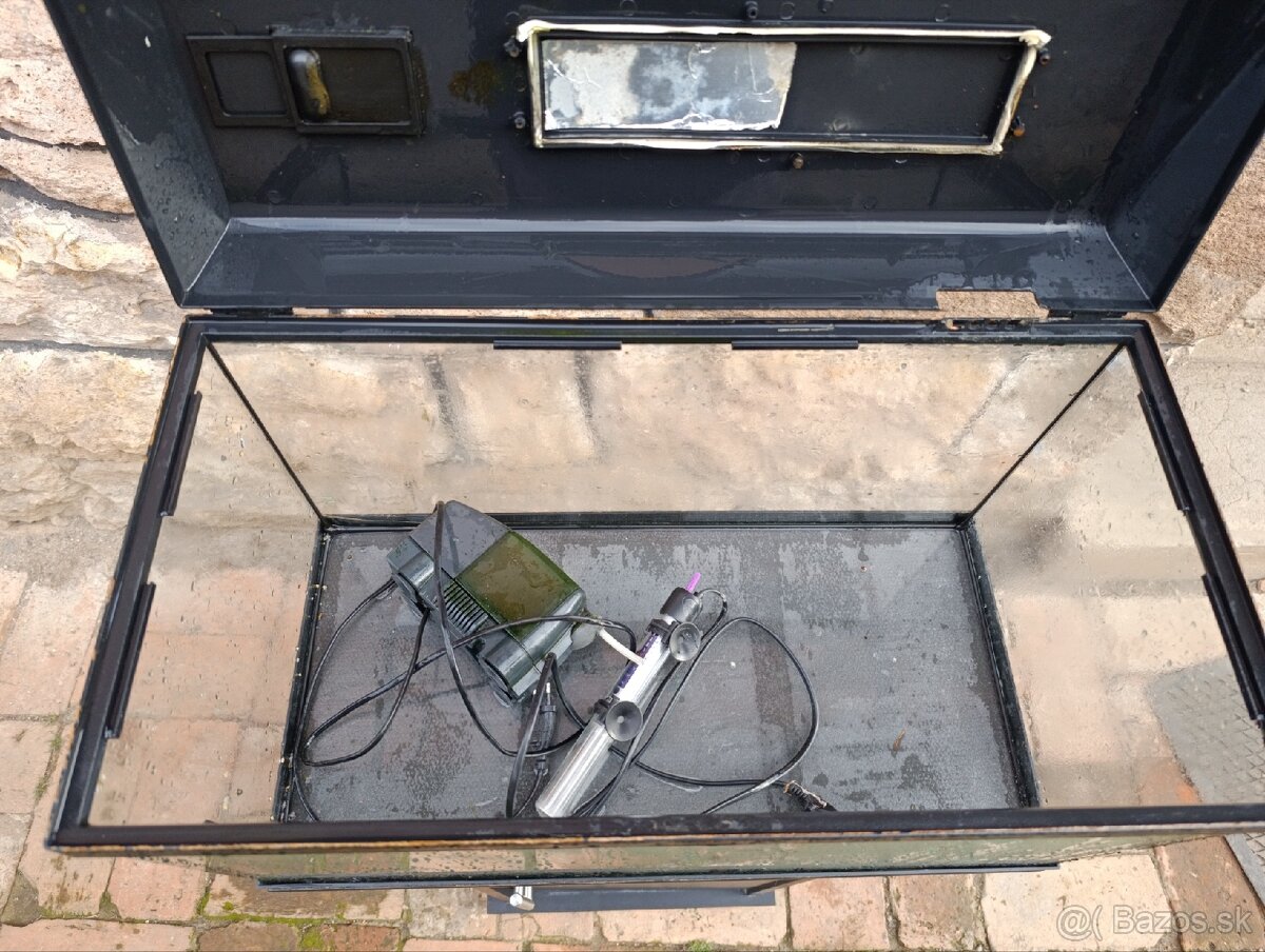 Predám akvárium Juwel - 6