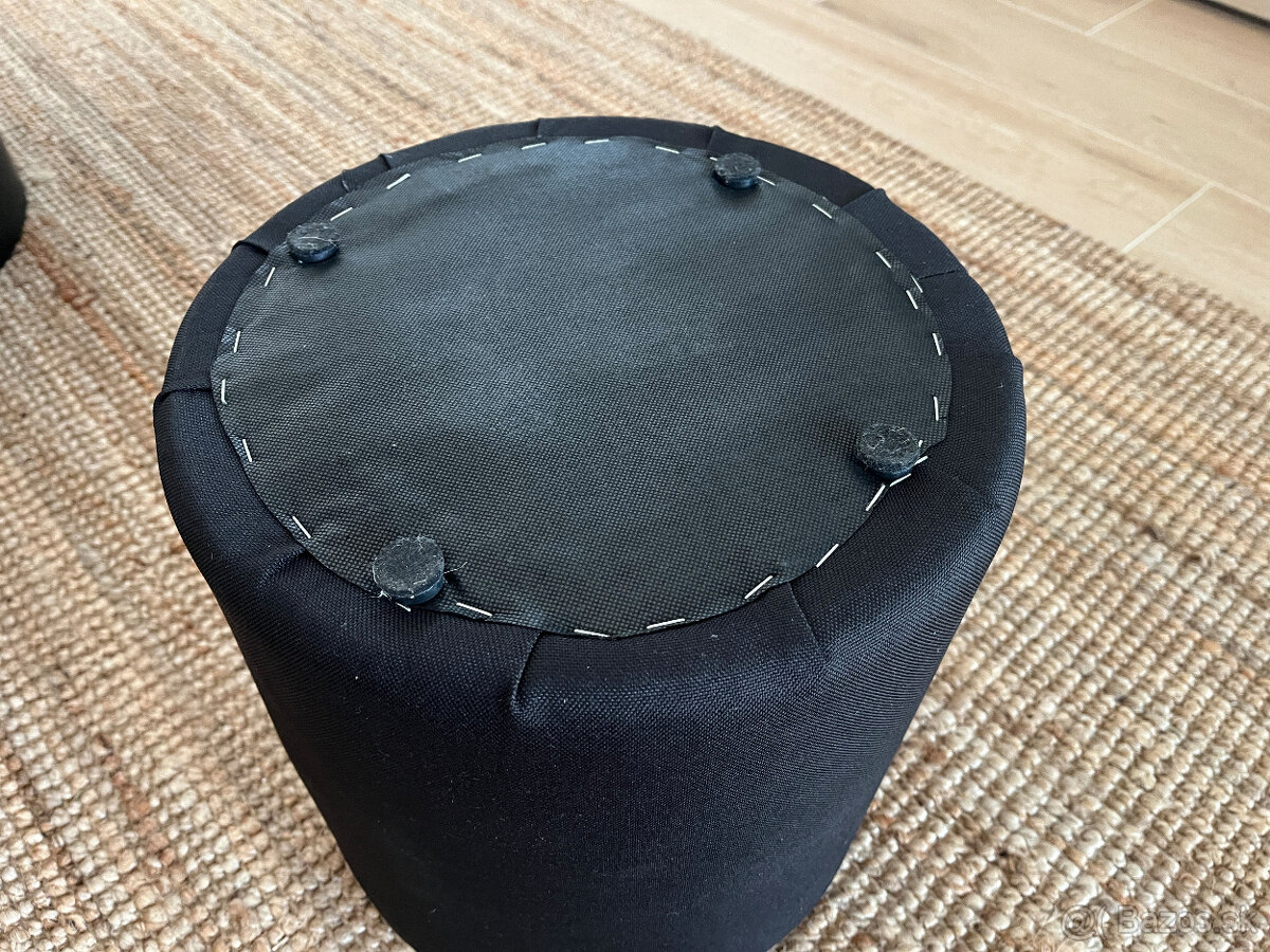 Čierna taburetka - 6