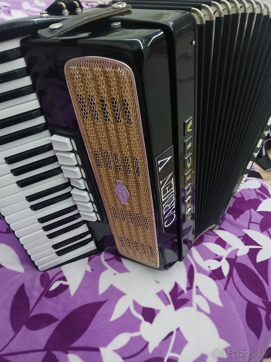 Predám pekný akordeón DELÍCIA CARMEN V - 6