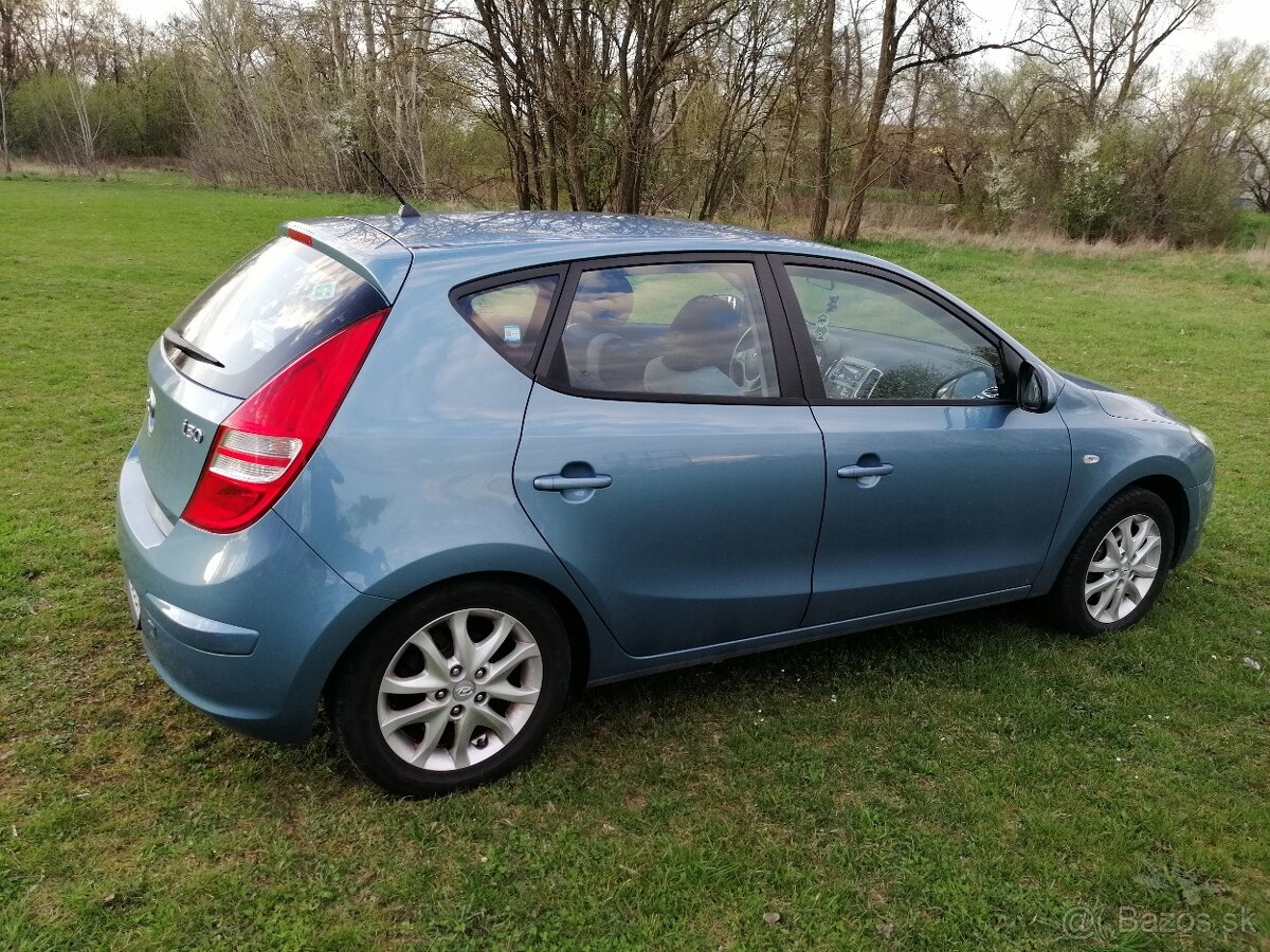 Hyundai i30 1,4 Benzín - plyn - 6