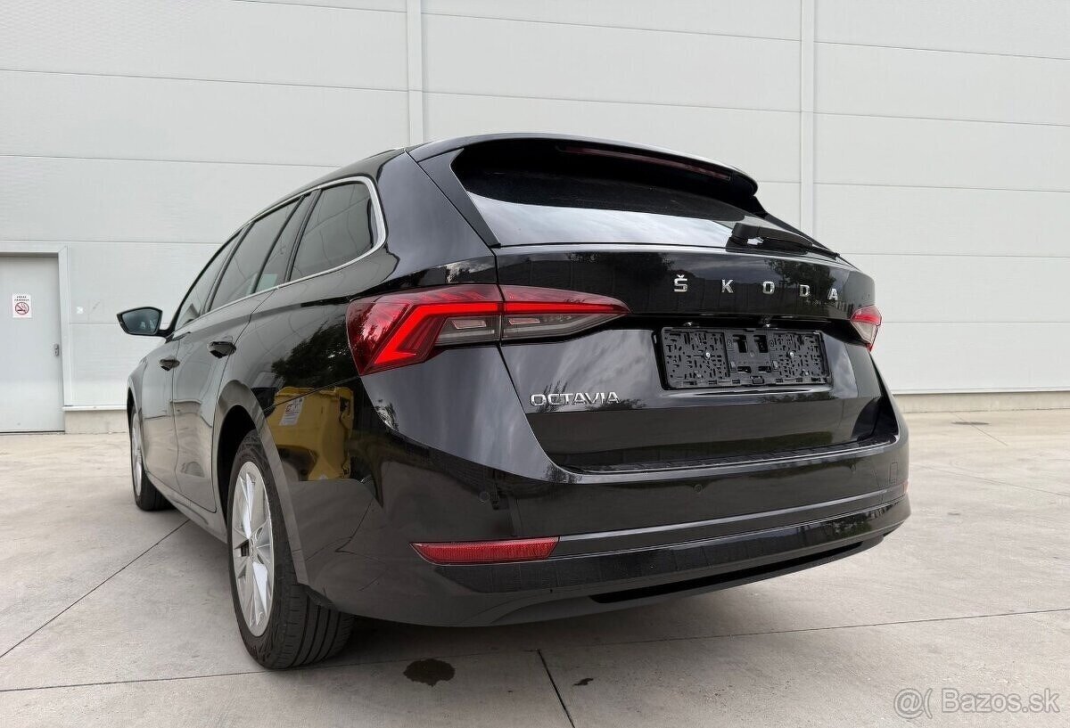 ŠKODA OCTAVIA IV COMBI 2.0 TDI DSG - 6