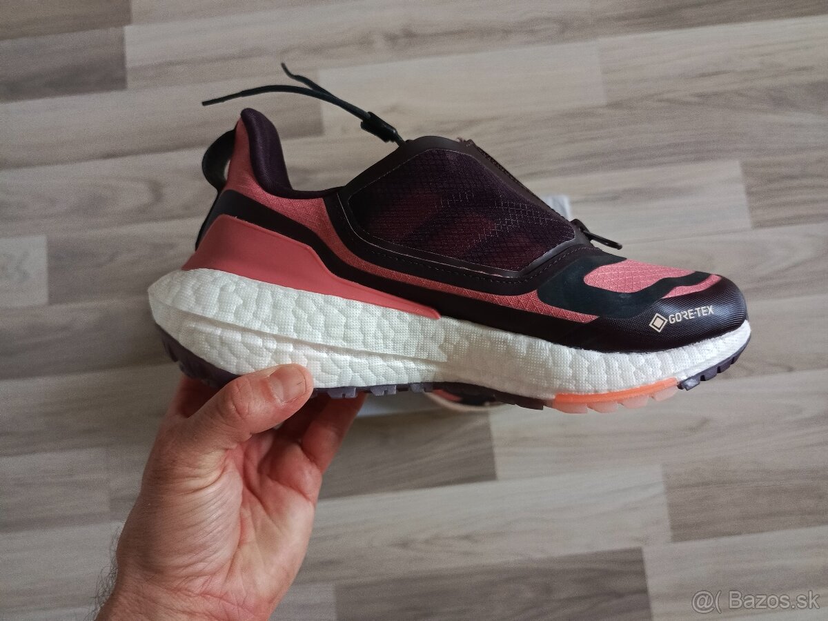 Adidas ULTRABOOST 22 GTX W damska bezecka obuv veľkosť 37,5 - 6