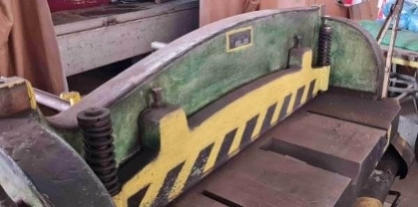 Tabulové nůžky NT 100/4 z roku 1959 - 6