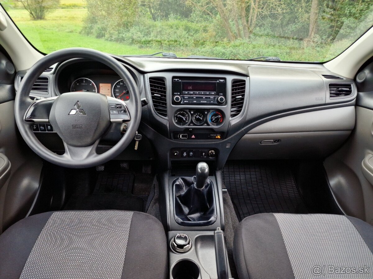 MITSUBISHI L200 2019 2.4D-ID 4X4 + UZÁVIERKA ZAD. DIF. - 6