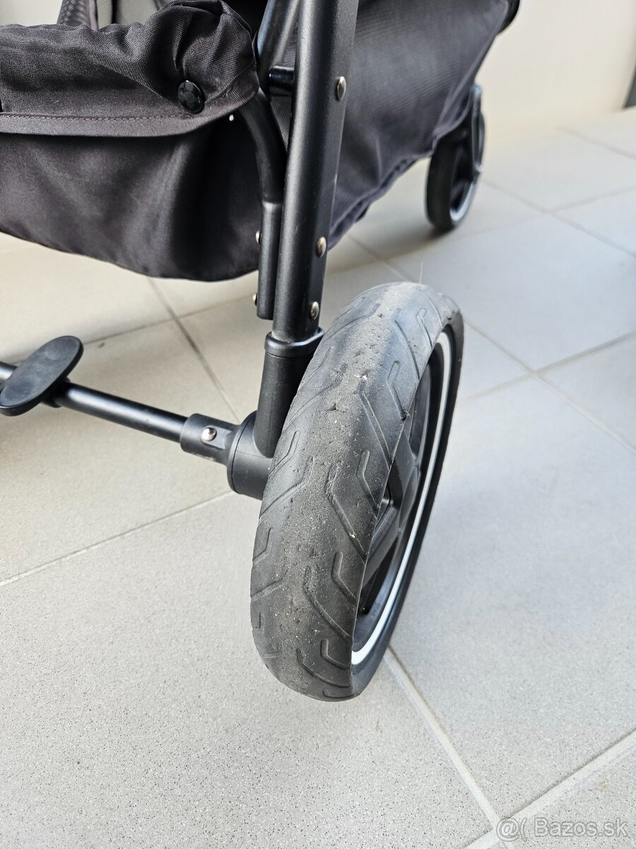 Sportovy kocar Petit&Mars - 6