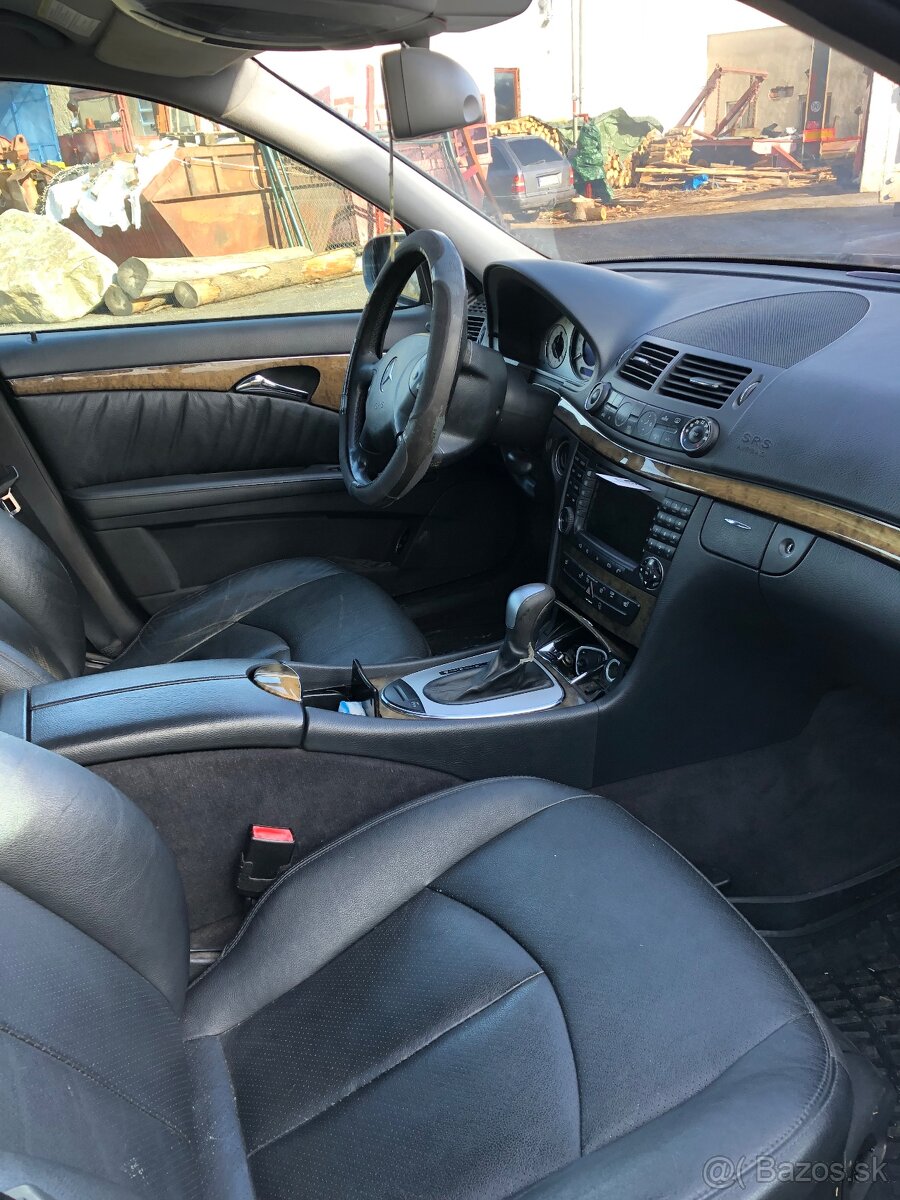 Mercedes benz E280 4 matic - 6