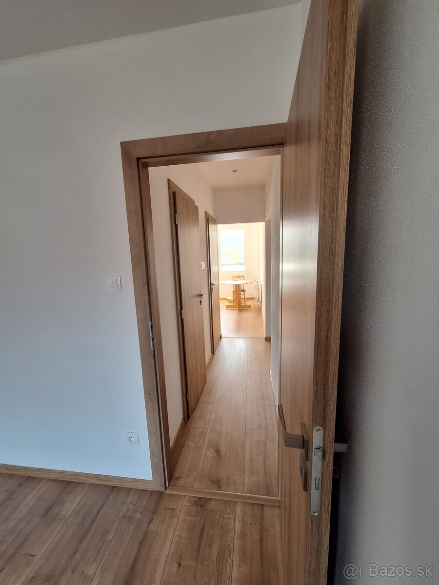 Prenajmem 3 izbový byt v Podlaviciach - 6