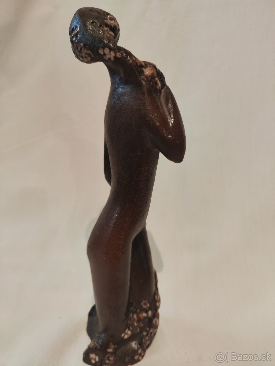 Sběratelská soška Akt - Dívka s květy - Bohumil Dobiáš, Jiho - 6