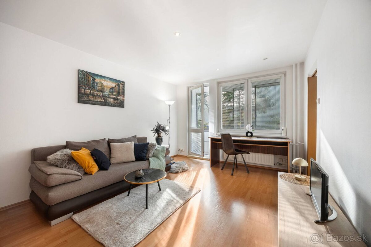 Na predaj 1,5 izbový byt s loggiou - 6