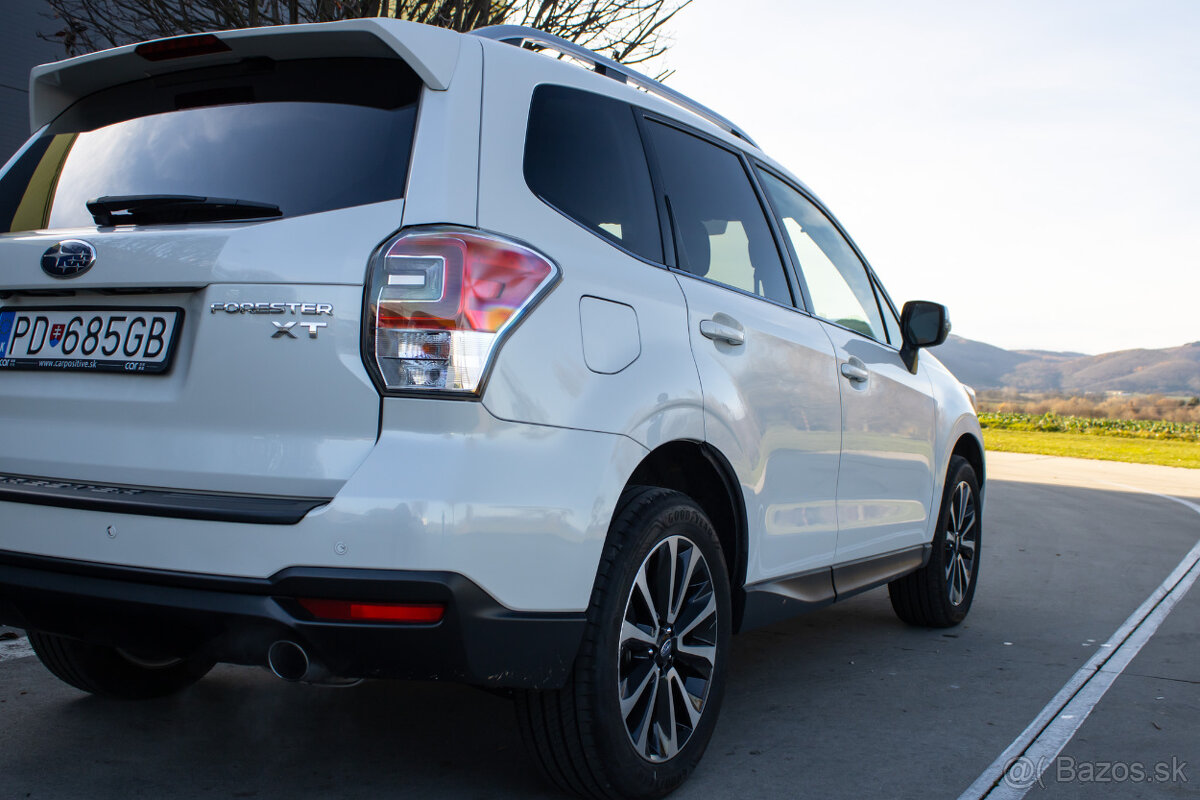 Subaru Forester 2.0 XT CVT Sport automat - 6