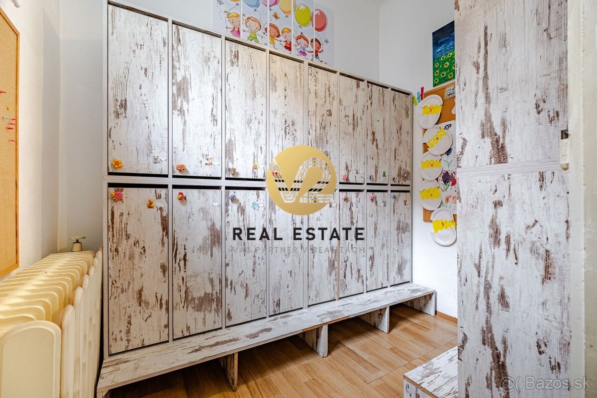 Na PRENÁJOM budova s pozemkom v centre mesta, prevádzkový/ka - 6