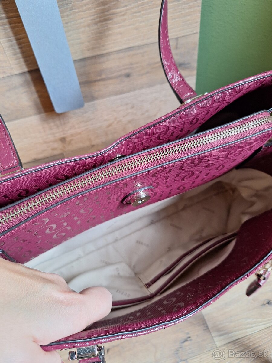 Kabelka Guess s monogram potlačou - 6