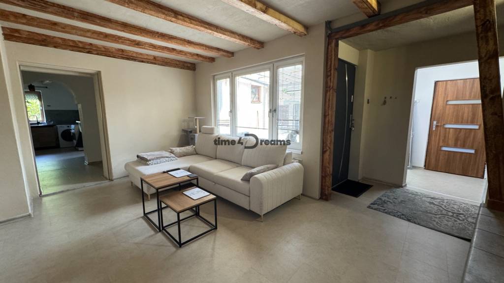 NA PREDAJ rodinný dom vo Svätoplukove - 6