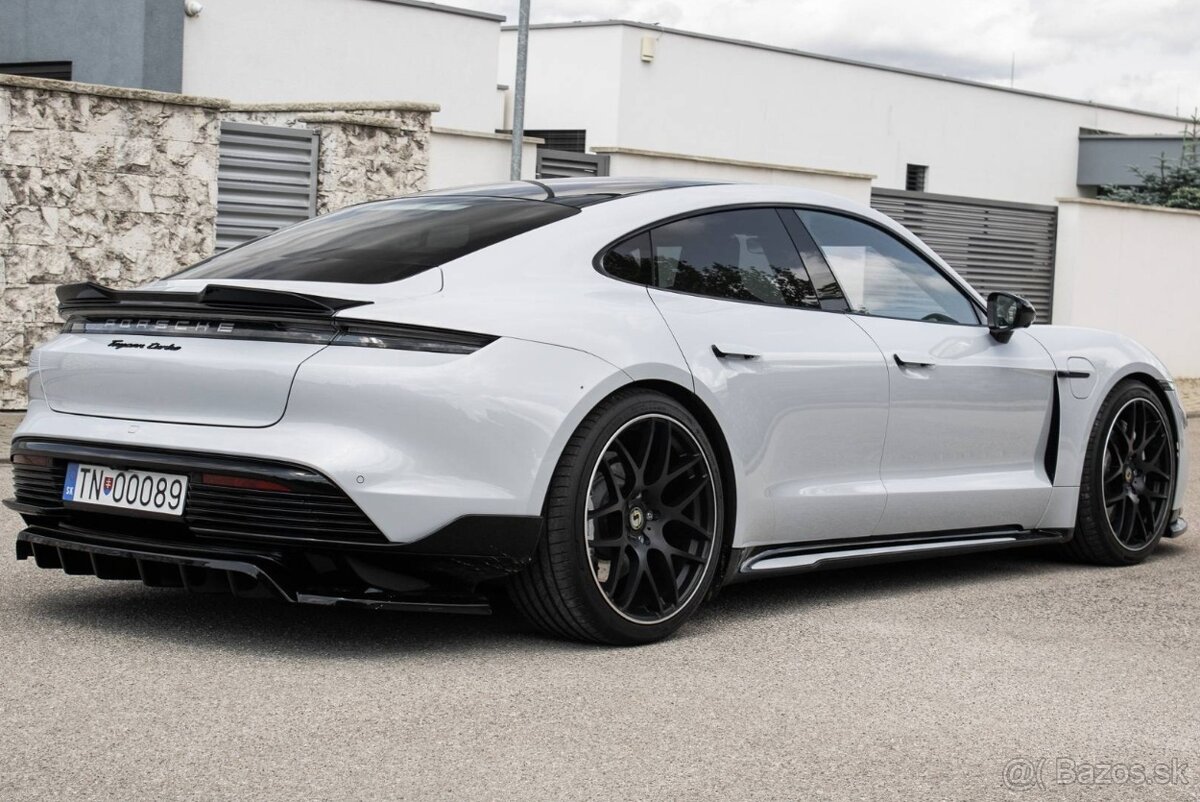 Porsche Taycan TURBO - 6