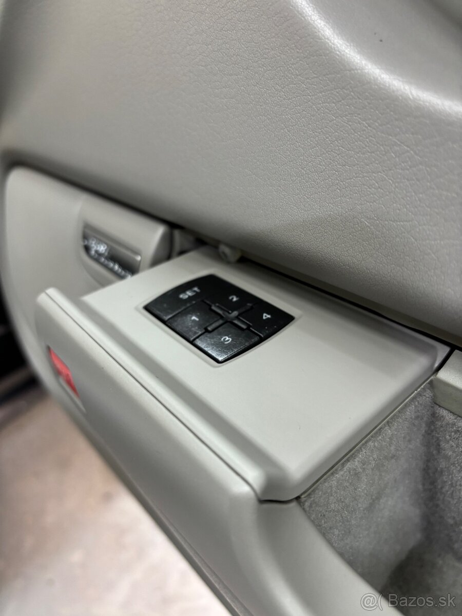 Audi A8 D3 4.2MPI 246kw quattro - 6