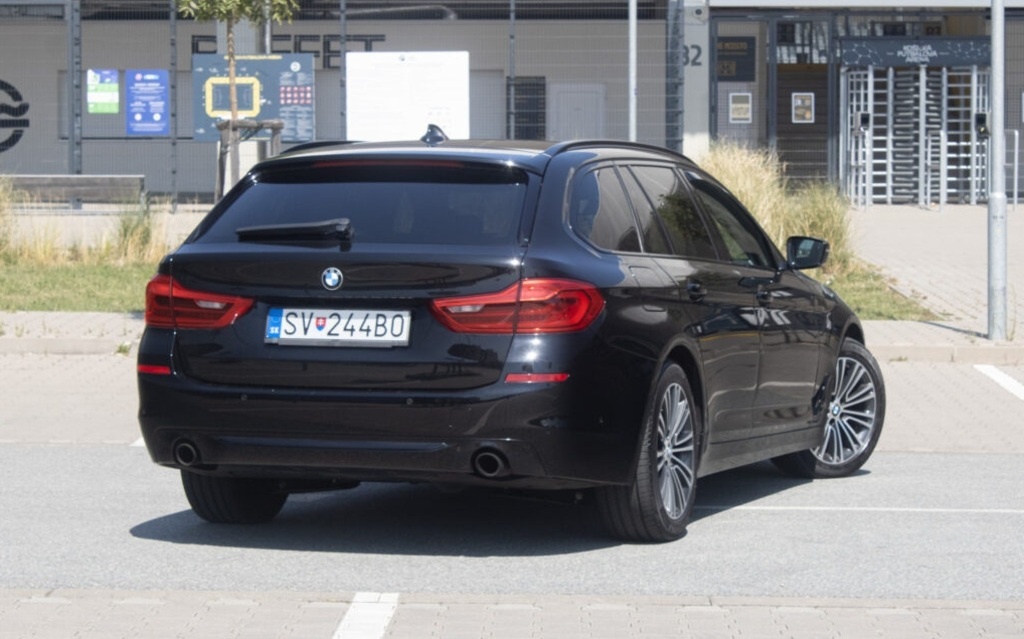 BMW 520d xDrive Touring z roku 2018 - 6