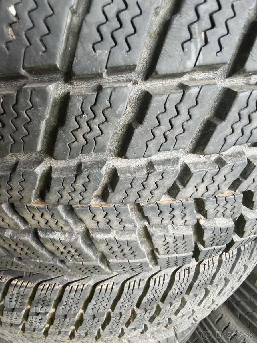 215/70r15 zimné na SUV - 6
