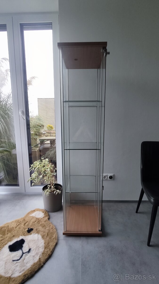 Sklenená vitrína - 6