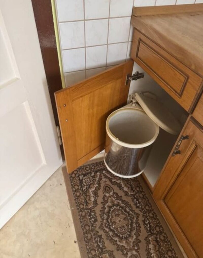 Rustikální kuchyňská linka dub masiv se spotřebiči,5585 - 6