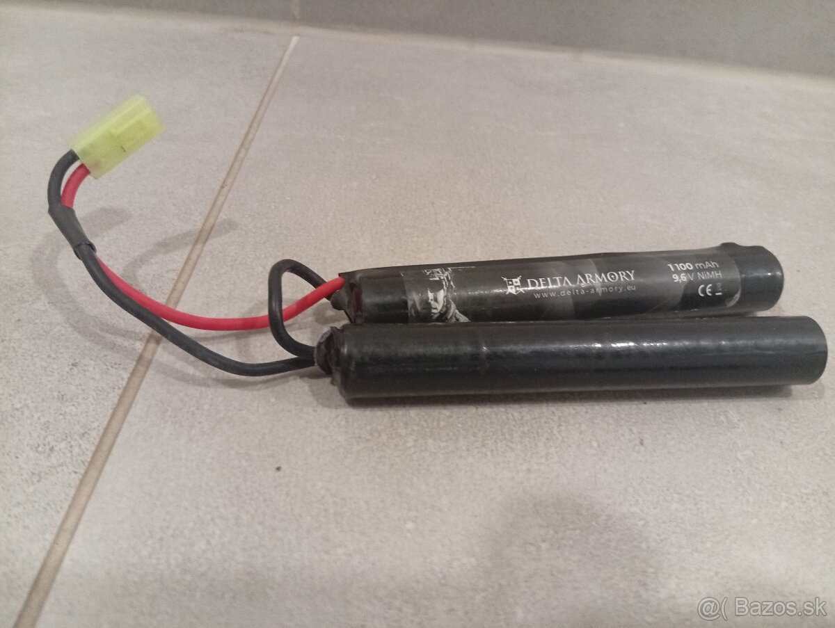 Predám airsoftku M4 AR15 - 6