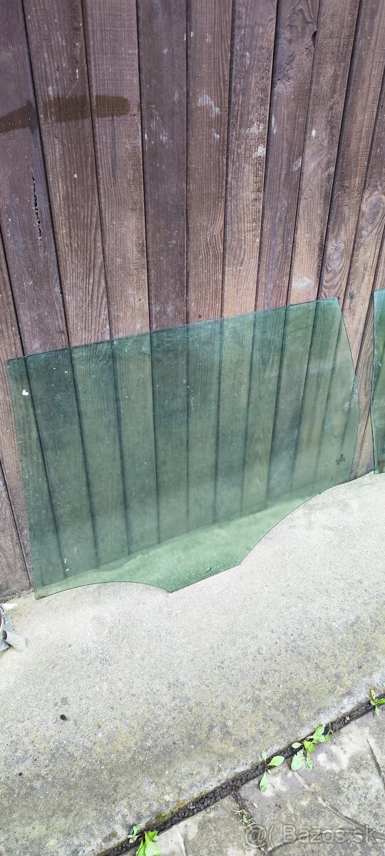 Predám bočné sklá na VW Passat Variant B6 - 6