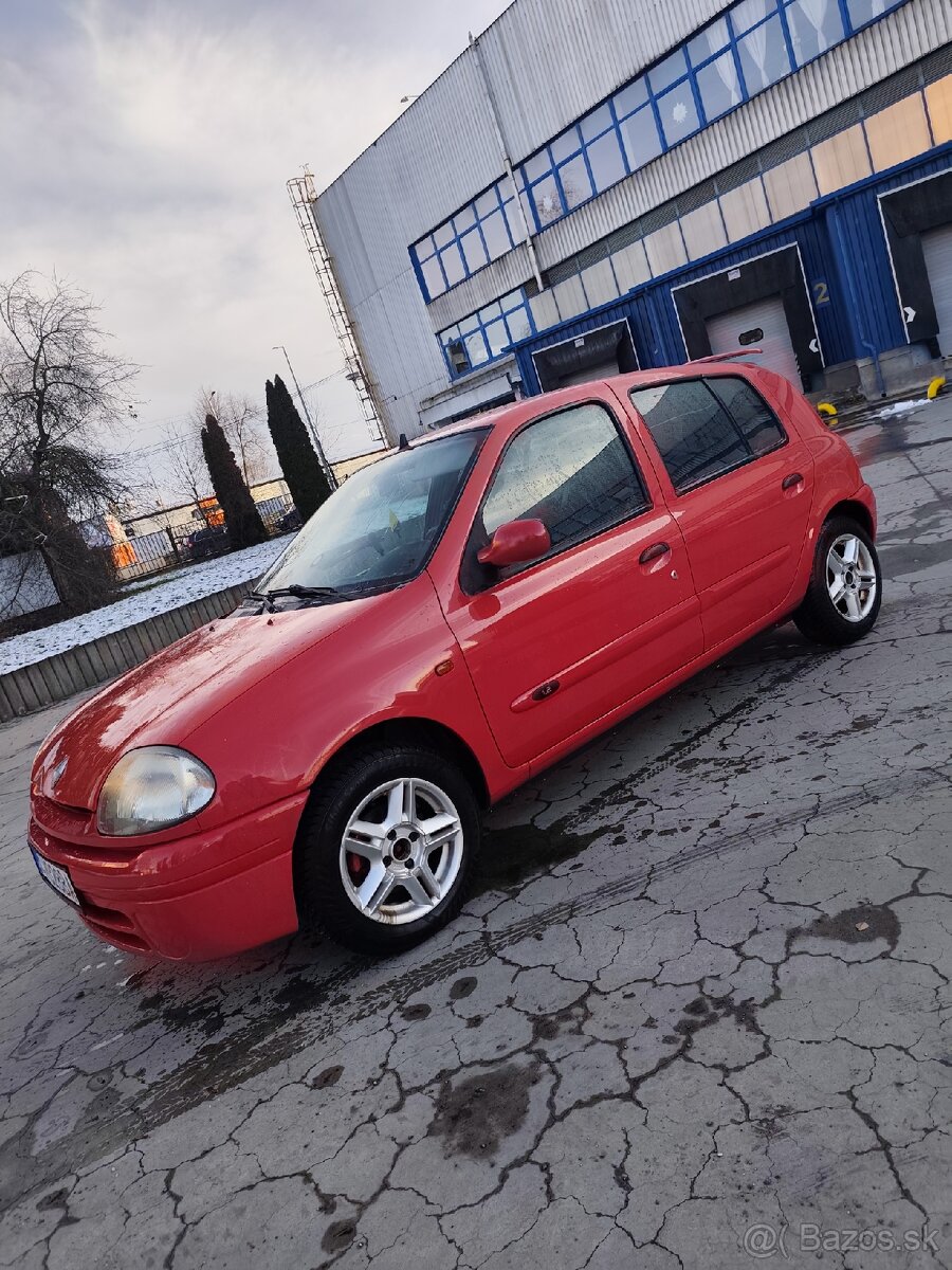 Renault Clio 2 - 6