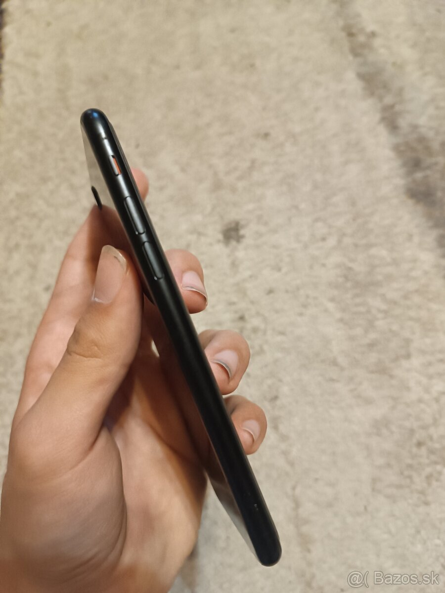 iPhone SE 2020 64GB – Čierny – Výborný stav - 6