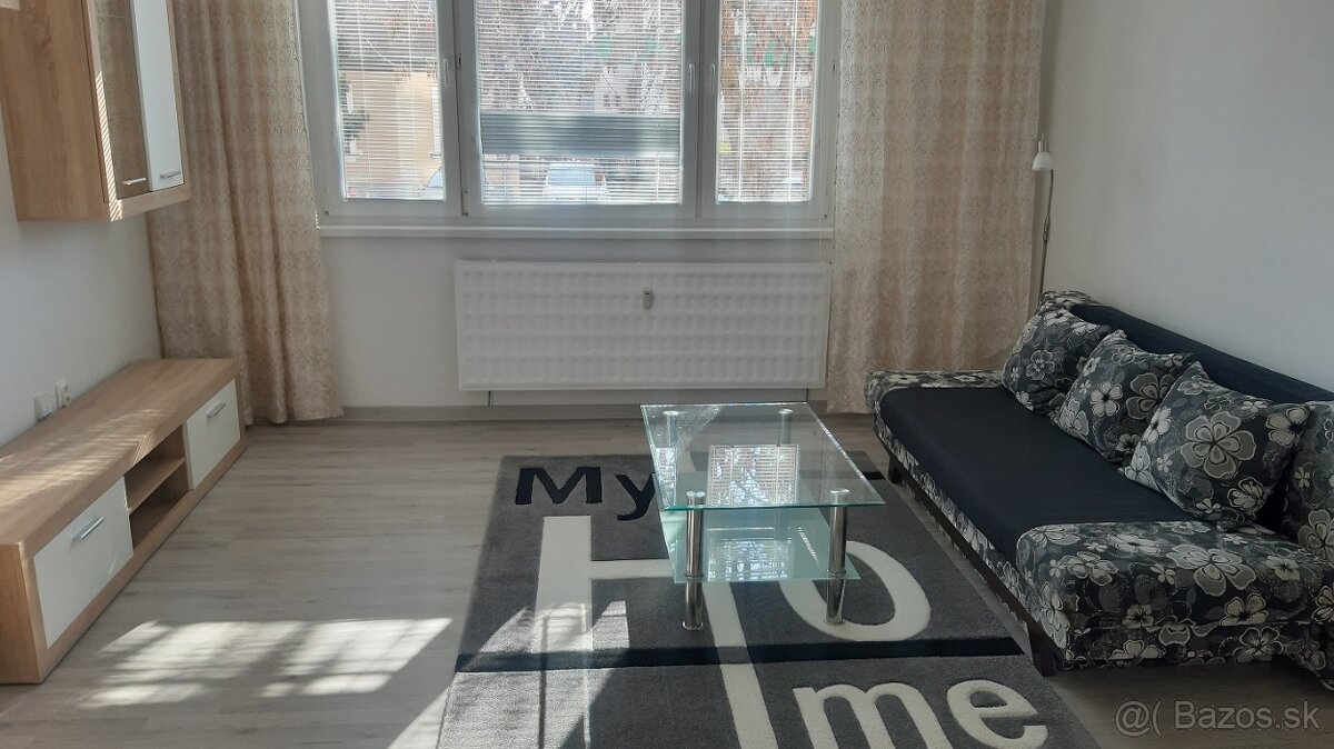 SENEC - CENTRUM: NA PREDAJ ZARIADENÝ 1-izbový byt s loggiou. - 6