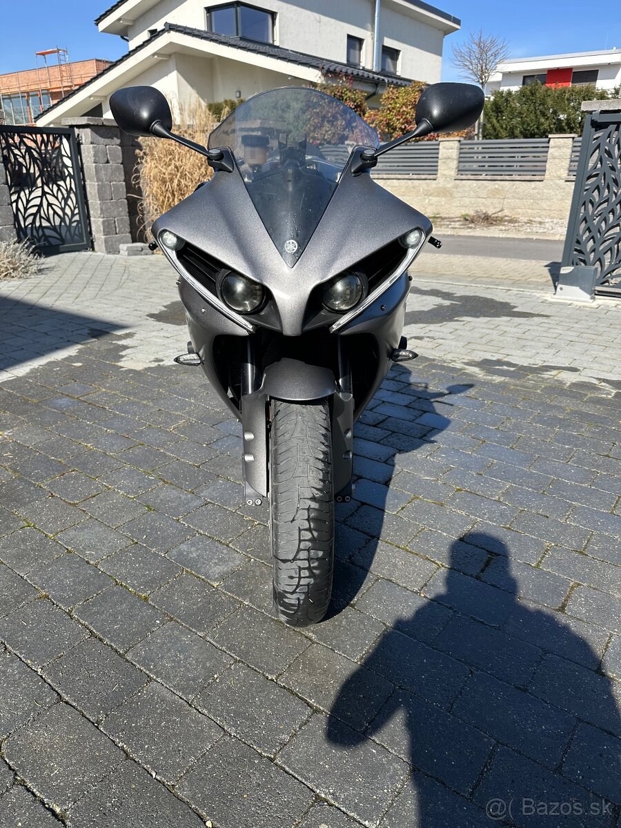 Predam Yamaha R1 - 6