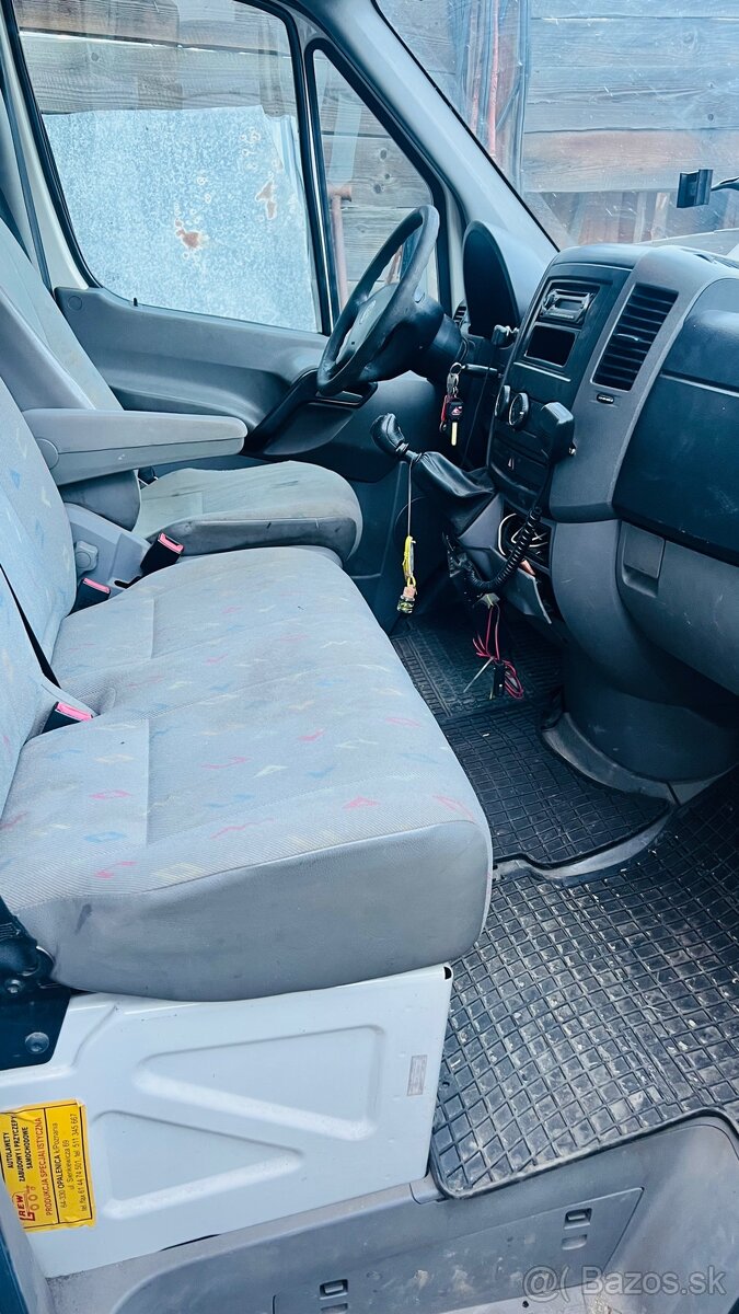 Predám odťahovku VW Crafter 2,5 - 6