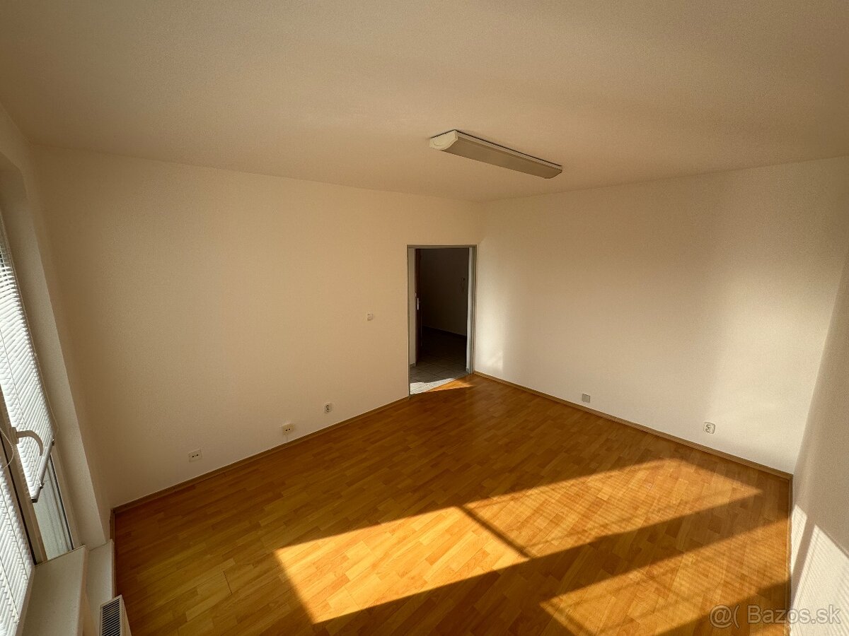 Inzerát Prenajmem 1-izbovy byt Stred - Povazska Bystrica - 6