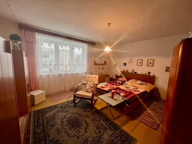 Dvojpodlažný RD na predaj v kľudnej lokalite Stráne - 6