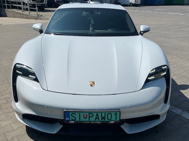 predám porsche taycan turbo ,odpočet DPH - 6