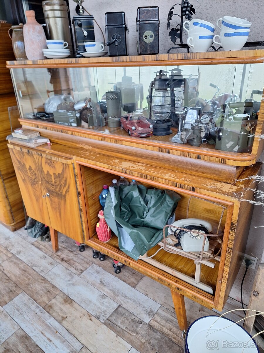 Starý nábytok vitrína - 6