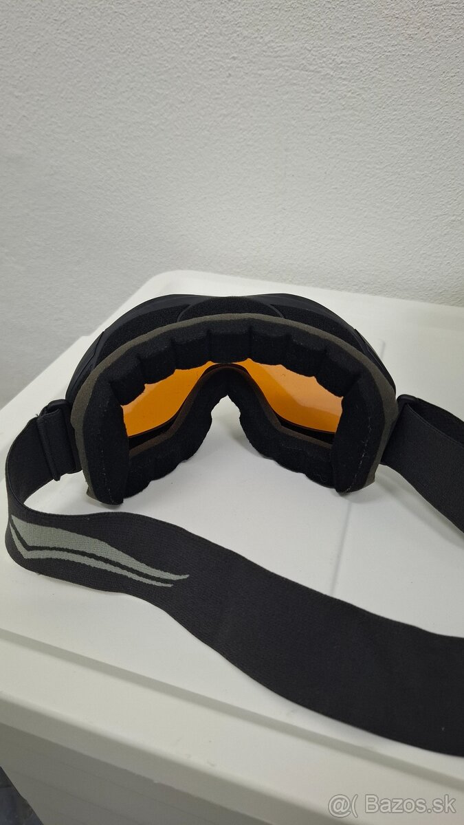 Prilba dámska čierna /okuliare - 6