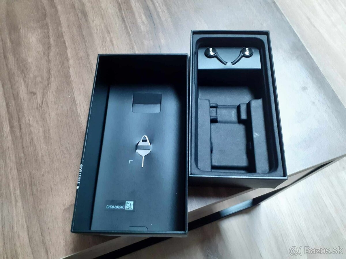 Samsung Galaxy S10e - 6