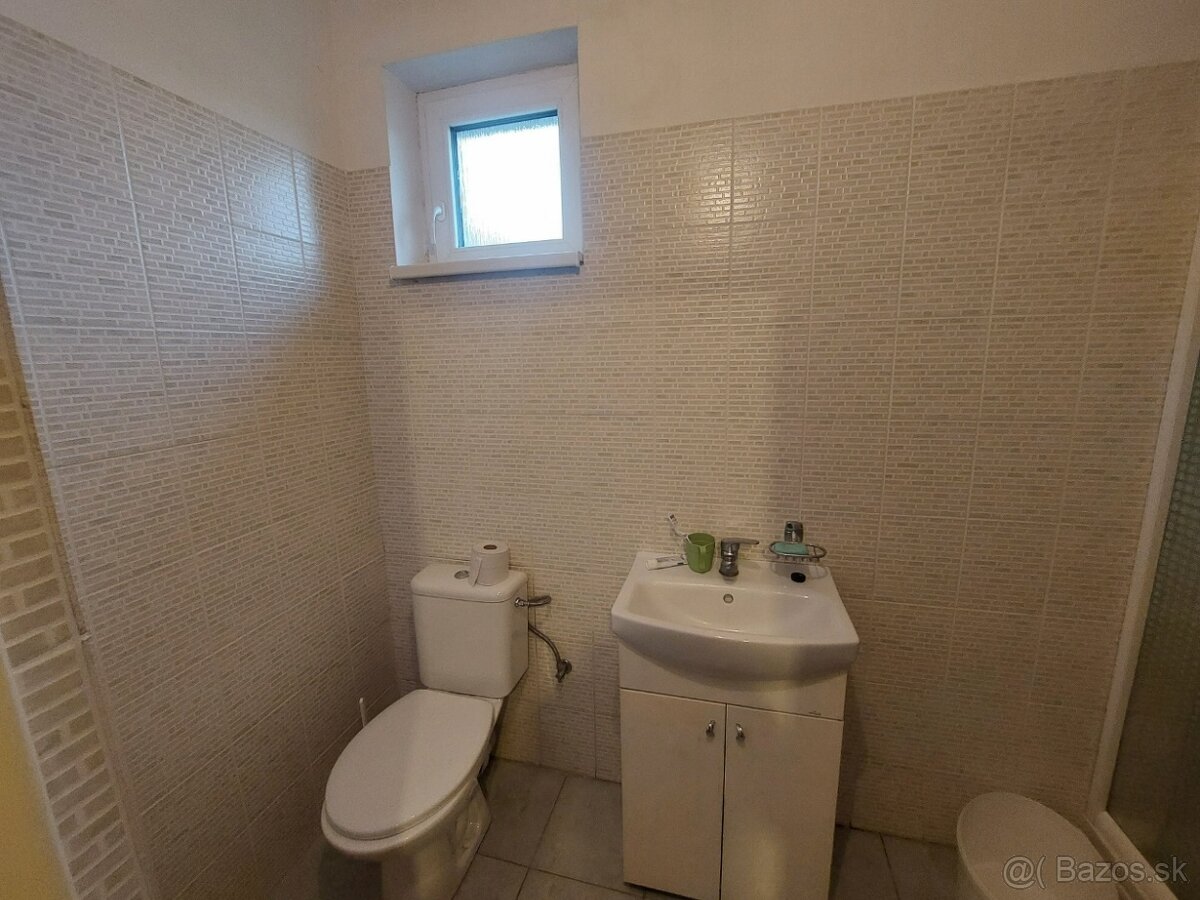 Výrazne znížená cena 4 izbový rodinný dom v Tomášikove - 6