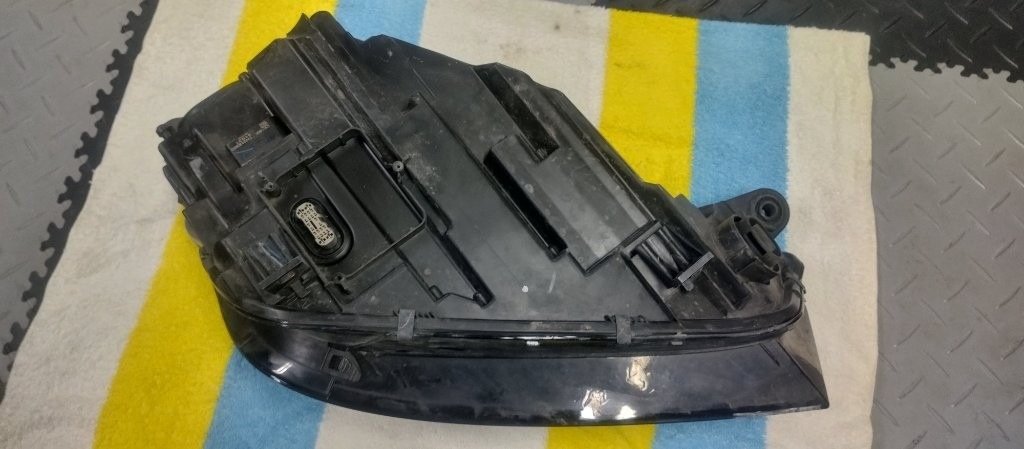 Audi Q5 II 2 FY 2016 - 2020 - Lave predne svetlo - 6